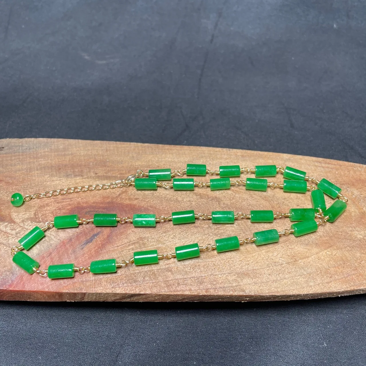 Jewelry & Watches Sp Zo O - Green Jade Beaded Necklace Vintage Lucky