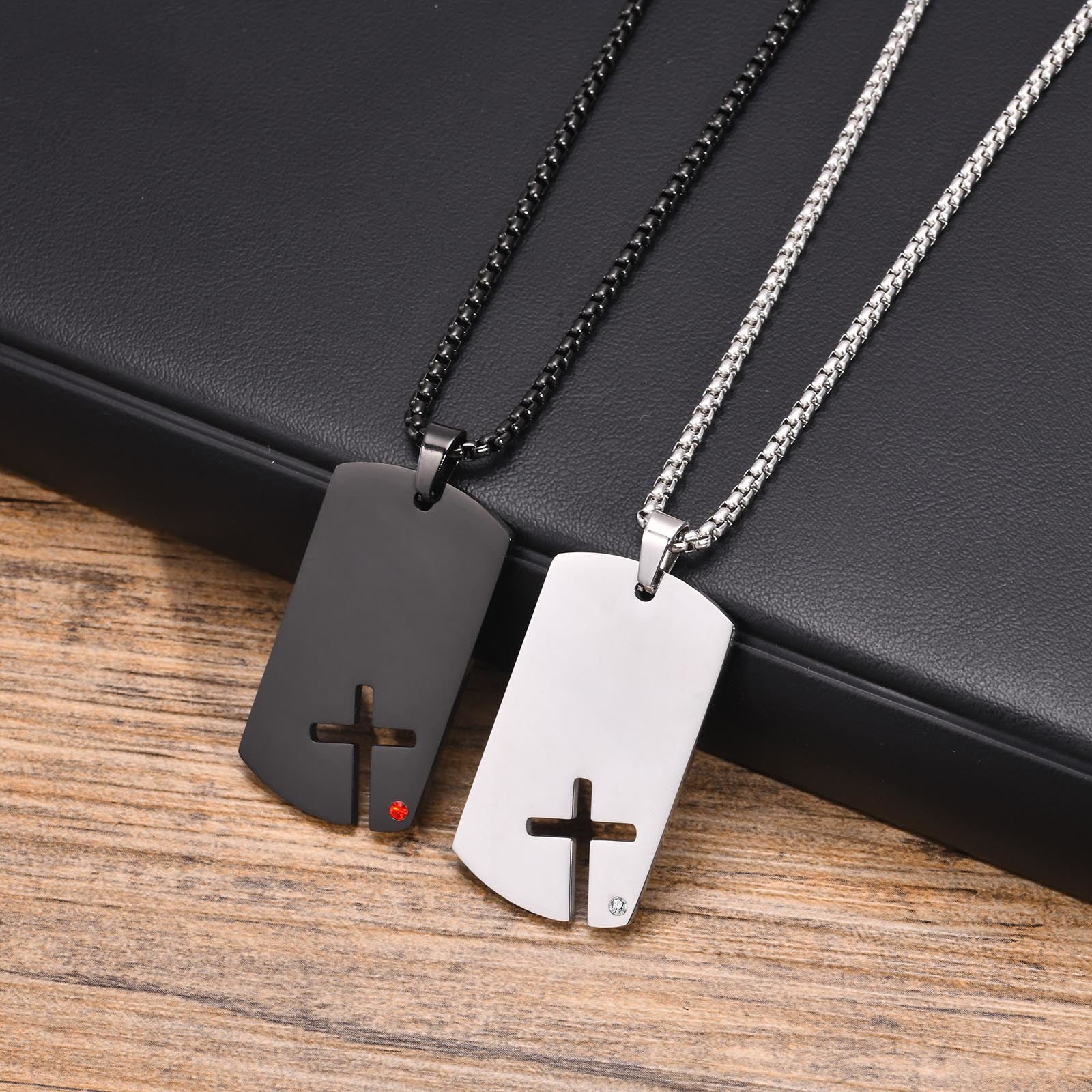 Hollow Cross DogTag Necklaces  - Mens Dog Tag Necklace recension och pris