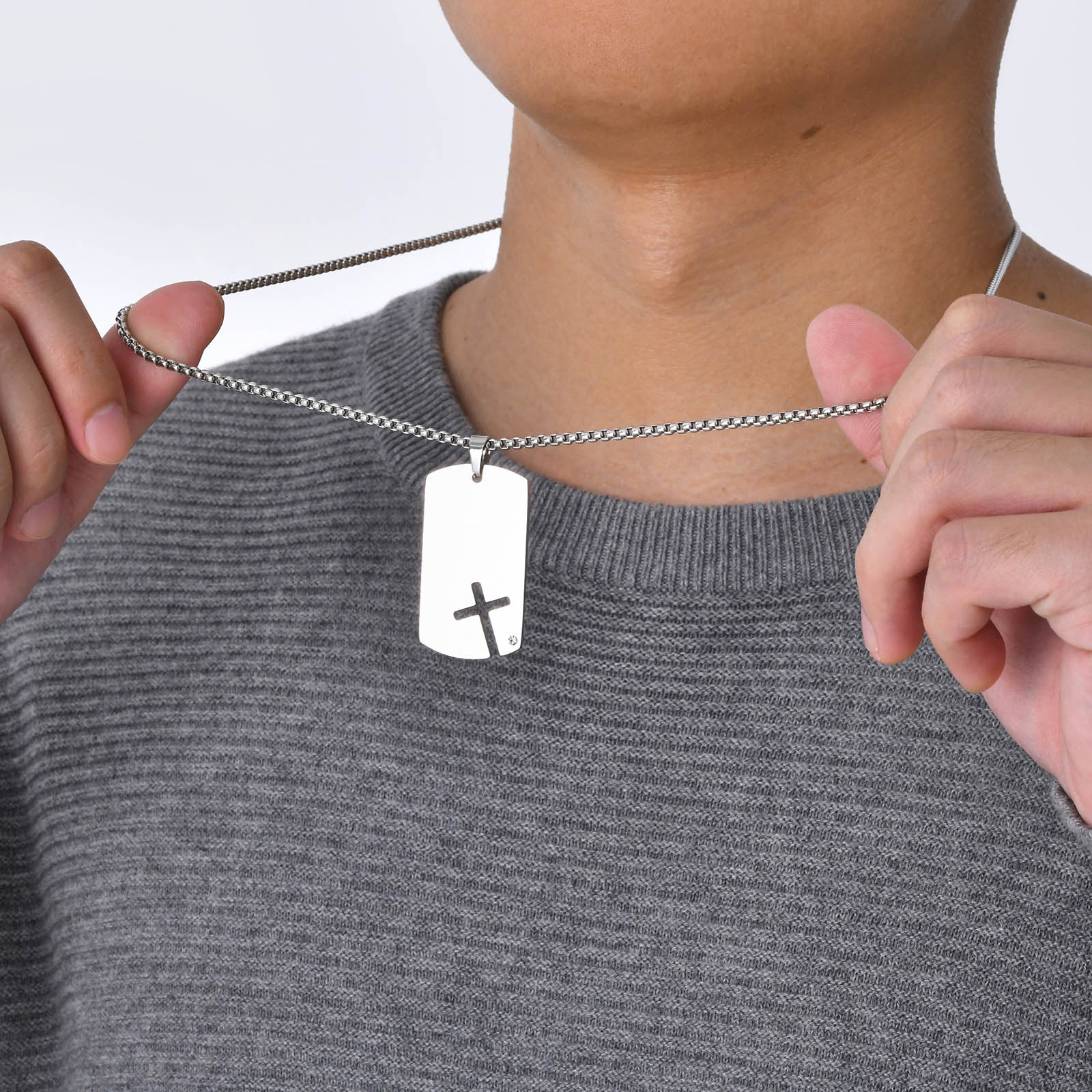 Hollow Cross DogTag Necklaces  - Mens Dog Tag Necklace recension och pris