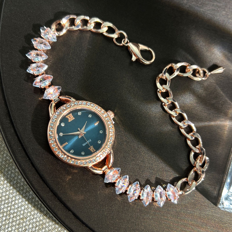 UTHAI CQ383 Fashionable Women  - Jewelry Diamond Watches recension och pris